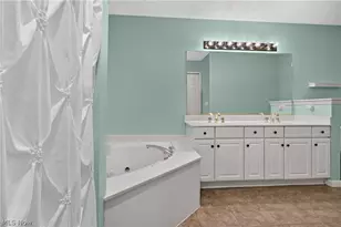 5242 Parkhurst Dr, Sheffield Village, OH 44054 - Photo 19