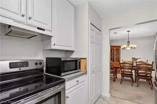 5242 Parkhurst Dr, Sheffield Village, OH 44054 - Photo 31
