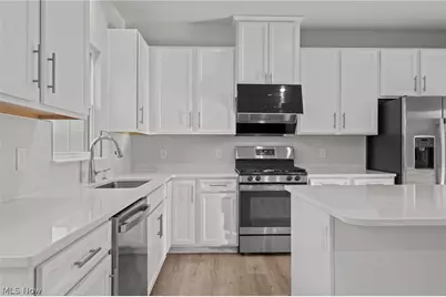 1377 Chateau Place, Avon, OH 44011 - Photo 9