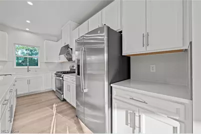 1377 Chateau Place, Avon, OH 44011 - Photo 11