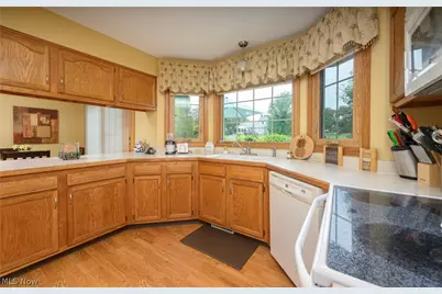 3176 Carie Hill Circle NW, Massillon, OH 44646 - Photo 7