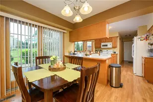 3176 Carie Hill Cir NW, Massillon, OH 44646 - Photo 5