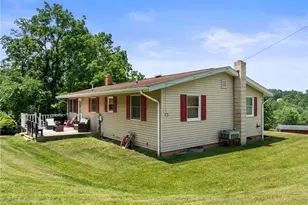 78 Quaker St, Smithfield, OH 43948 - Photo 3