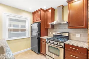 1583 Victoria Ave, Oakwood, OH 44107 - Photo 9