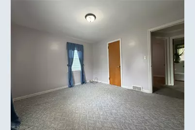 1021 W College Road, Alliance, OH 44601 - Photo 17