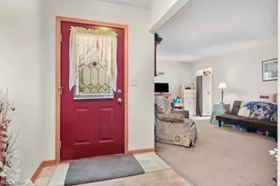 109 Monticello Cir, Elyria, OH 44035 - Photo 7