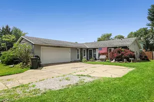 109 Monticello Cir, Elyria, OH 44035 - Photo 5