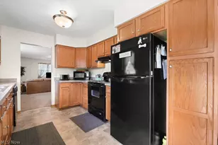 109 Monticello Cir, Elyria, OH 44035 - Photo 13