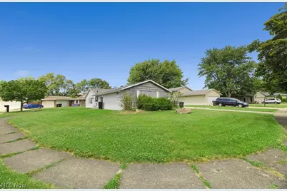 109 Monticello Circle, Elyria, OH 44035 - Photo 3