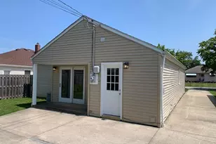 370 E 309th St, Willowick, OH 44095 - Photo 17
