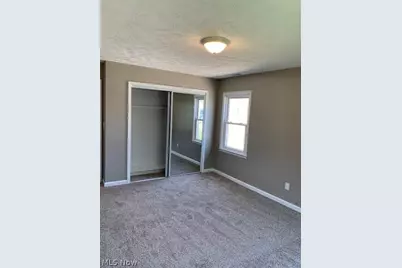 370 E 309th Street, Willowick, OH 44095 - Photo 13