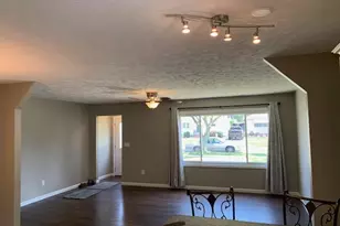 370 E 309th St, Willowick, OH 44095 - Photo 3