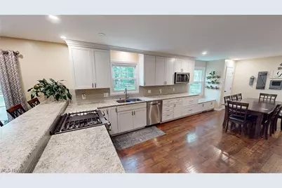 2082 Willowdale Drive, Stow, OH 44224 - Photo 3