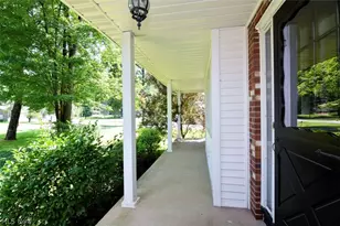 134 Forestwood Dr, Northfield Center, OH 44067 - Photo 3