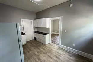 674-676 Carlysle St, Akron, OH 44310 - Photo 11