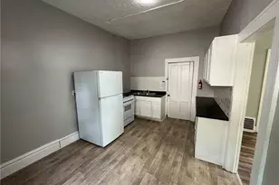 674-676 Carlysle St, Akron, OH 44310 - Photo 9