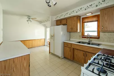 19155 Davinwood Drive, Loveland, OH 44135 - Photo 13
