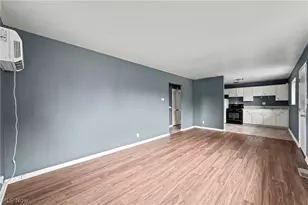 1235 Roslyn Ave, Akron, OH 44320 - Photo 5