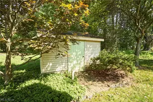 299 W Caston Rd, New Franklin, OH 44319 - Photo 21