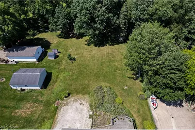 1229 Scenicrest Street NW, Uniontown, OH 44685 - Photo 21