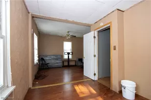 2106 Indiana Way NE, Canton, OH 44705 - Photo 3