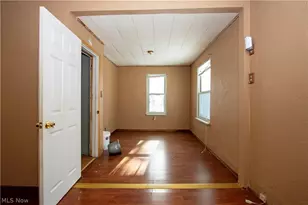 2106 Indiana Way NE, Canton, OH 44705 - Photo 5