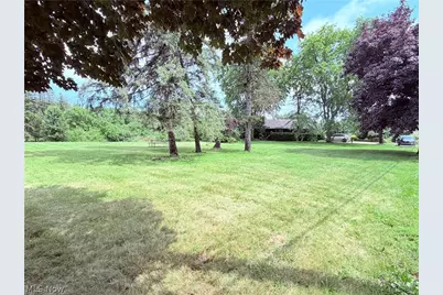 12276 Cleveland Avenue NW, Uniontown, OH 44685 - Photo 9