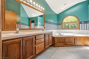 6638 Forestwood St NW, Canton, OH 44718 - Photo 33