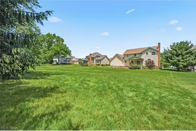 6638 Forestwood Street NW, Canton, OH 44718 - Photo 45