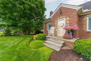 984 Cleveland Ave, Amherst, OH 44001 - Photo 5