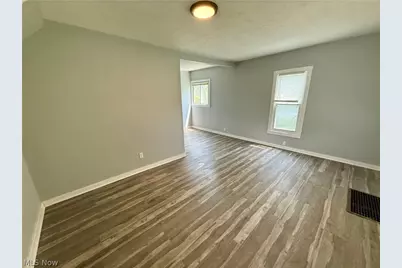 1305 Curtis Street, Akron, OH 44301 - Photo 3
