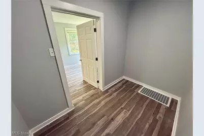 1305 Curtis Street, Akron, OH 44301 - Photo 9