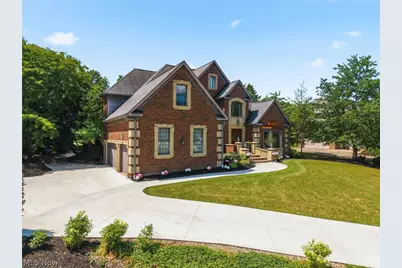 6274 Bertram Avenue NW, Canton, OH 44718 - Photo 3