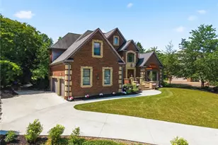6274 Bertram Ave NW, Canton, OH 44718 - Photo 3