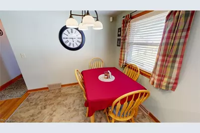 653 N Bon Air Avenue, Youngstown, OH 44509 - Photo 9