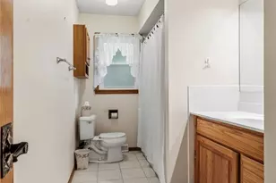 912 S Azalea Blvd, Barberton, OH 44203 - Photo 11