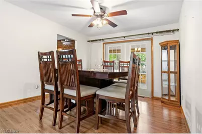 912 S Azalea Boulevard, Barberton, OH 44203 - Photo 7