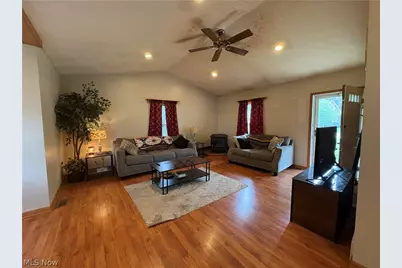 463 N Broadway, Geneva, OH 44041 - Photo 5