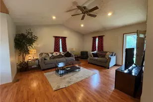 463 N Broadway, Geneva, OH 44041 - Photo 5