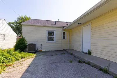 13726 Leroy Avenue, Loveland, OH 44135 - Photo 5
