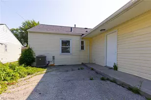 13726 Leroy Ave, Loveland, OH 44135 - Photo 5