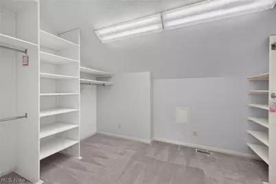 1343 Vermillion Drive, Barberton, OH 44203 - Photo 39