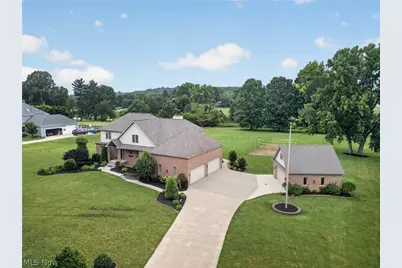 1343 Vermillion Drive, Barberton, OH 44203 - Photo 5