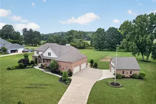 1343 Vermillion Dr, Barberton, OH 44203 - Photo 5