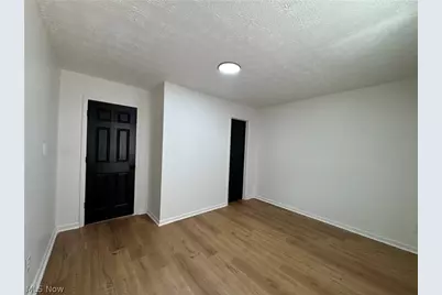 1281 S Hawkins Avenue, Akron, OH 44320 - Photo 17