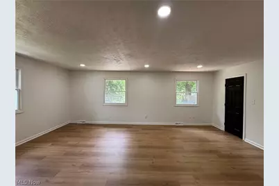 1281 S Hawkins Avenue, Akron, OH 44320 - Photo 27