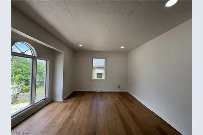 1281 S Hawkins Avenue, Akron, OH 44320 - Photo 5