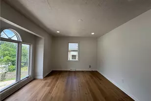 1281 S Hawkins Ave, Akron, OH 44320 - Photo 5