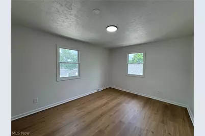 1281 S Hawkins Avenue, Akron, OH 44320 - Photo 35