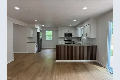 1281 S Hawkins Avenue, Akron, OH 44320 - Photo 11